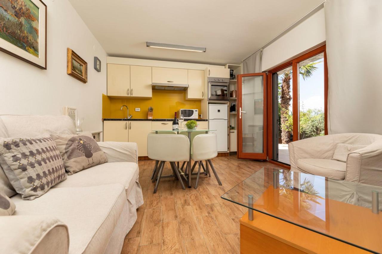 Apartments Ana Malinska Exterior photo